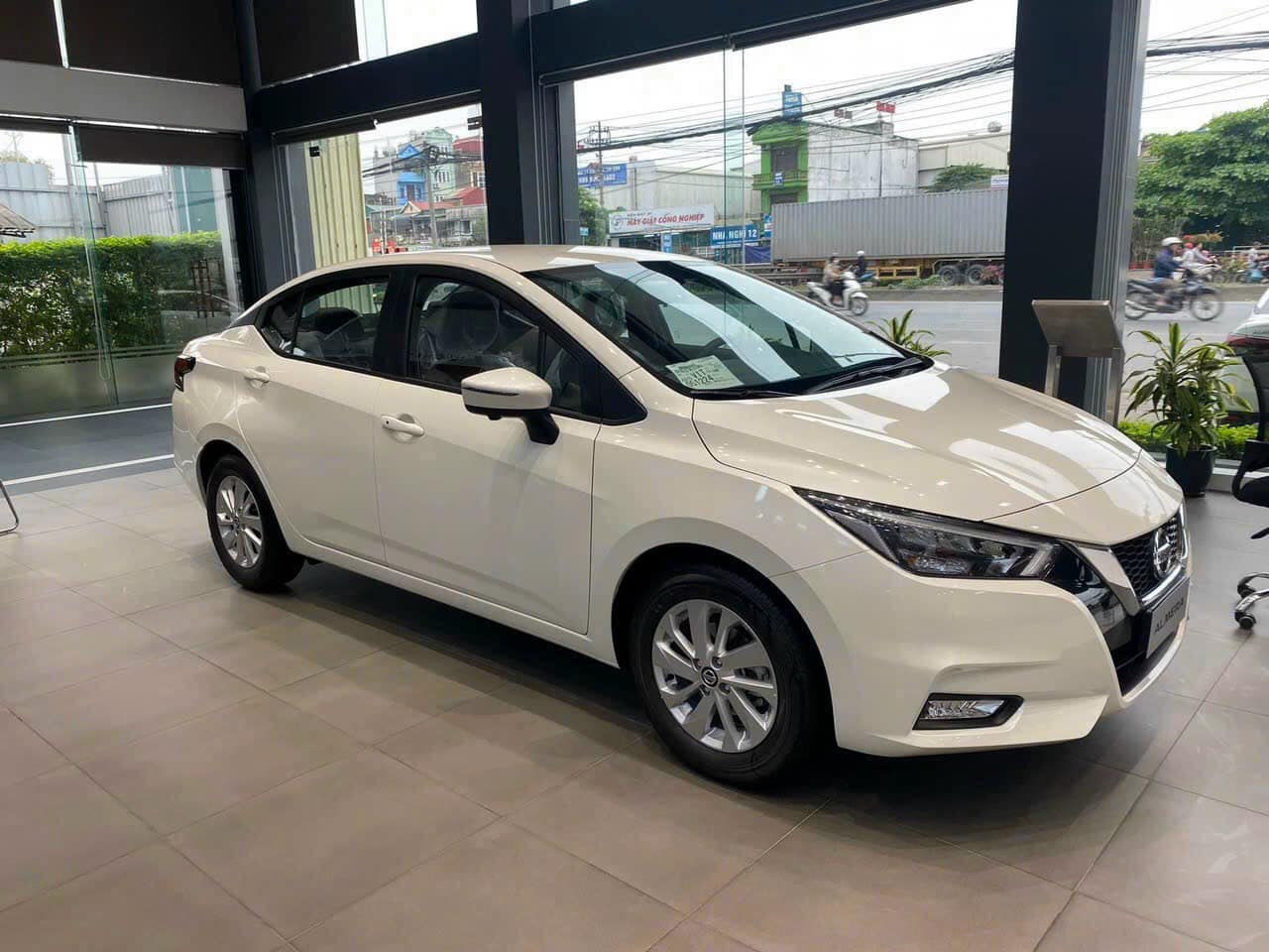 Mua xe Nissan Almera tại Thanh Hoá